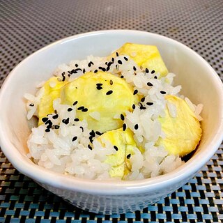 美味しい秋の味覚をたっぷりと♡シンプルな栗ごはん